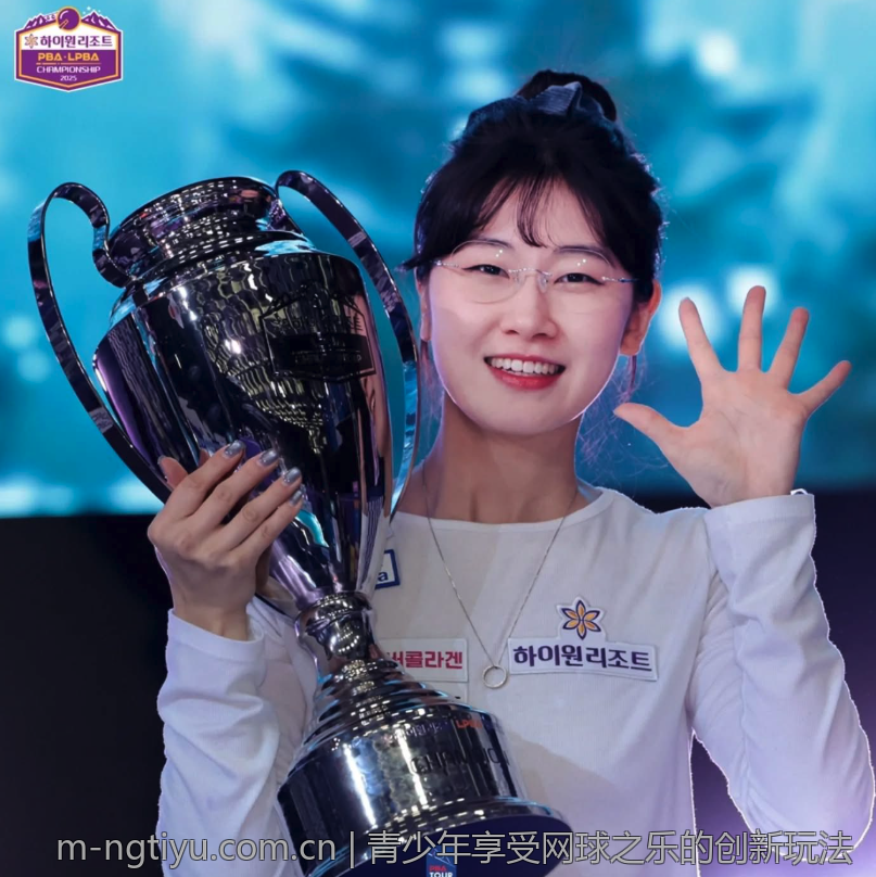 青少年享受网球之乐的创新玩法